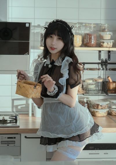 欧美个性头像女生黑白_720免费在线观看