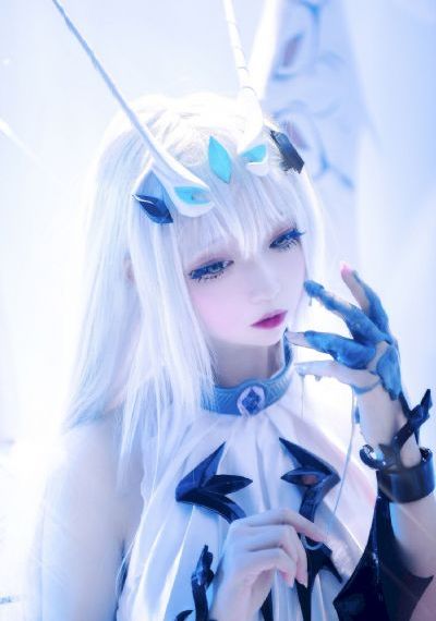 欧美黄色衣服图_HD在线视频观看