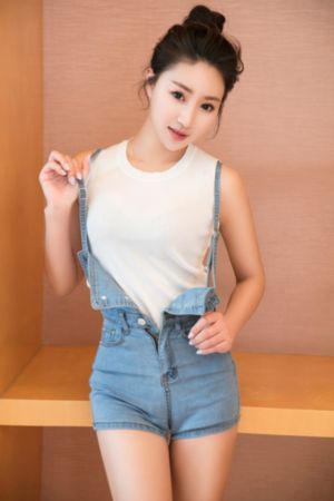 欧美模特魔鬼身材_BD国语手机在线观看