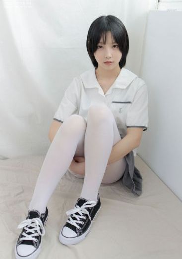日韩精品精品不卡肌肉男的大鸟_剧情片高清完整版